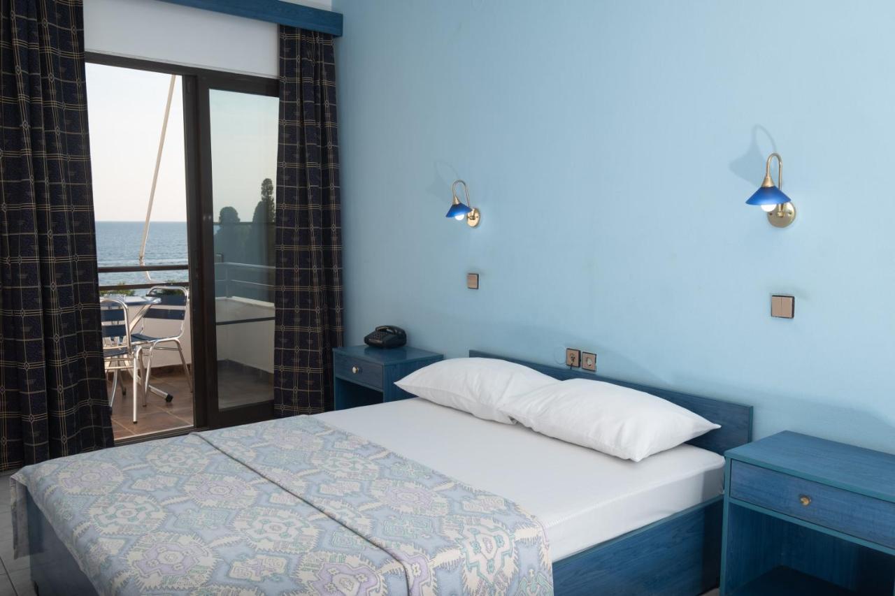 hotel-room